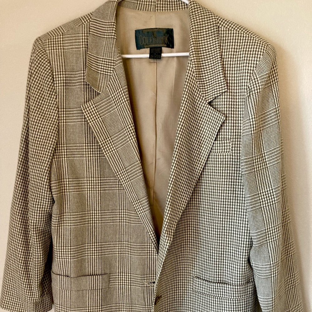 Light green plaid blazer. Size Large. 💚